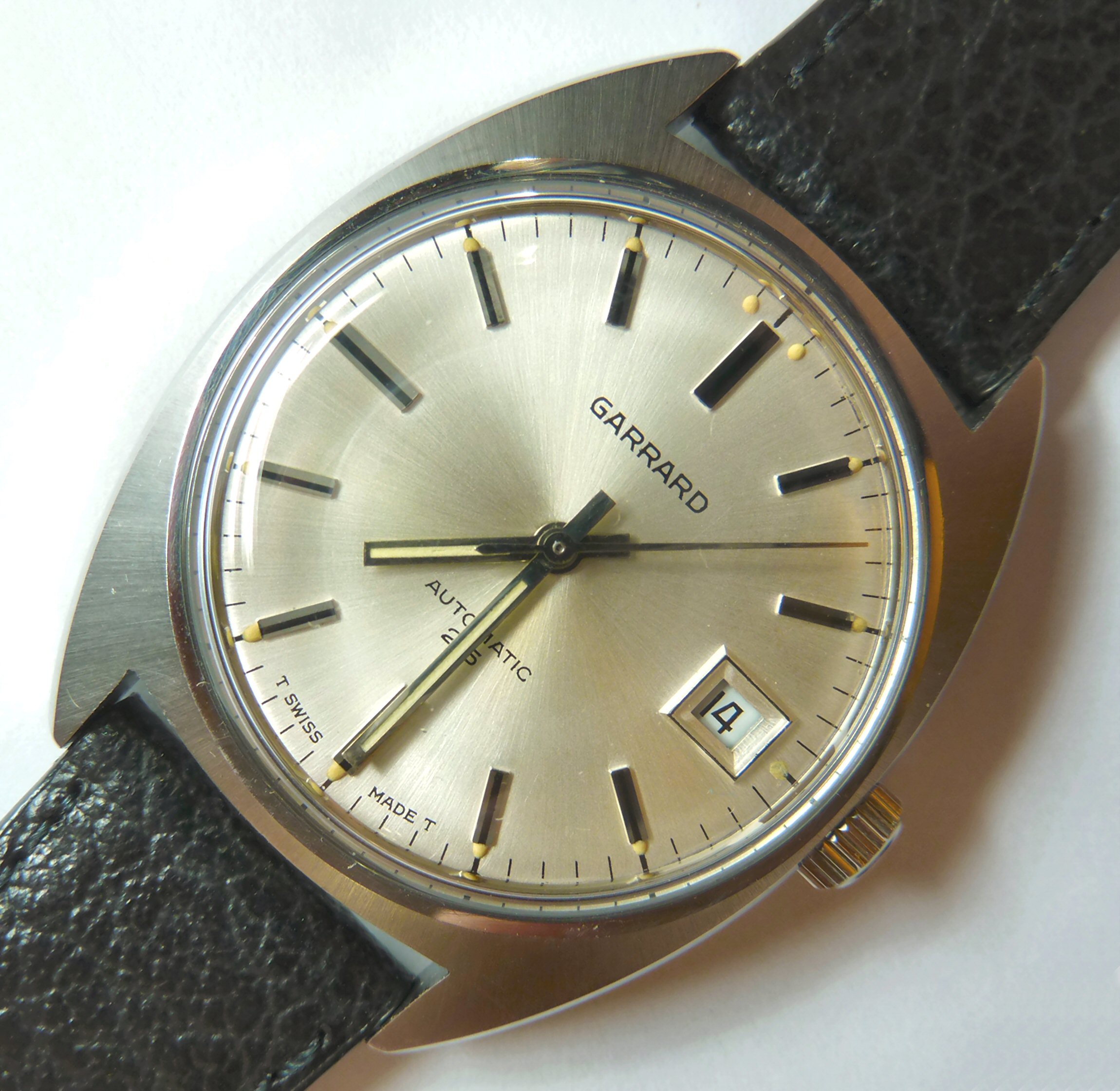 Garrard gold vintage wristwatch, hallmarked 1975 - Black Bough | Ludlow